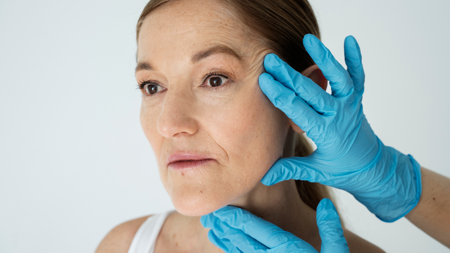 How to Remove Wrinkles from Face Naturally