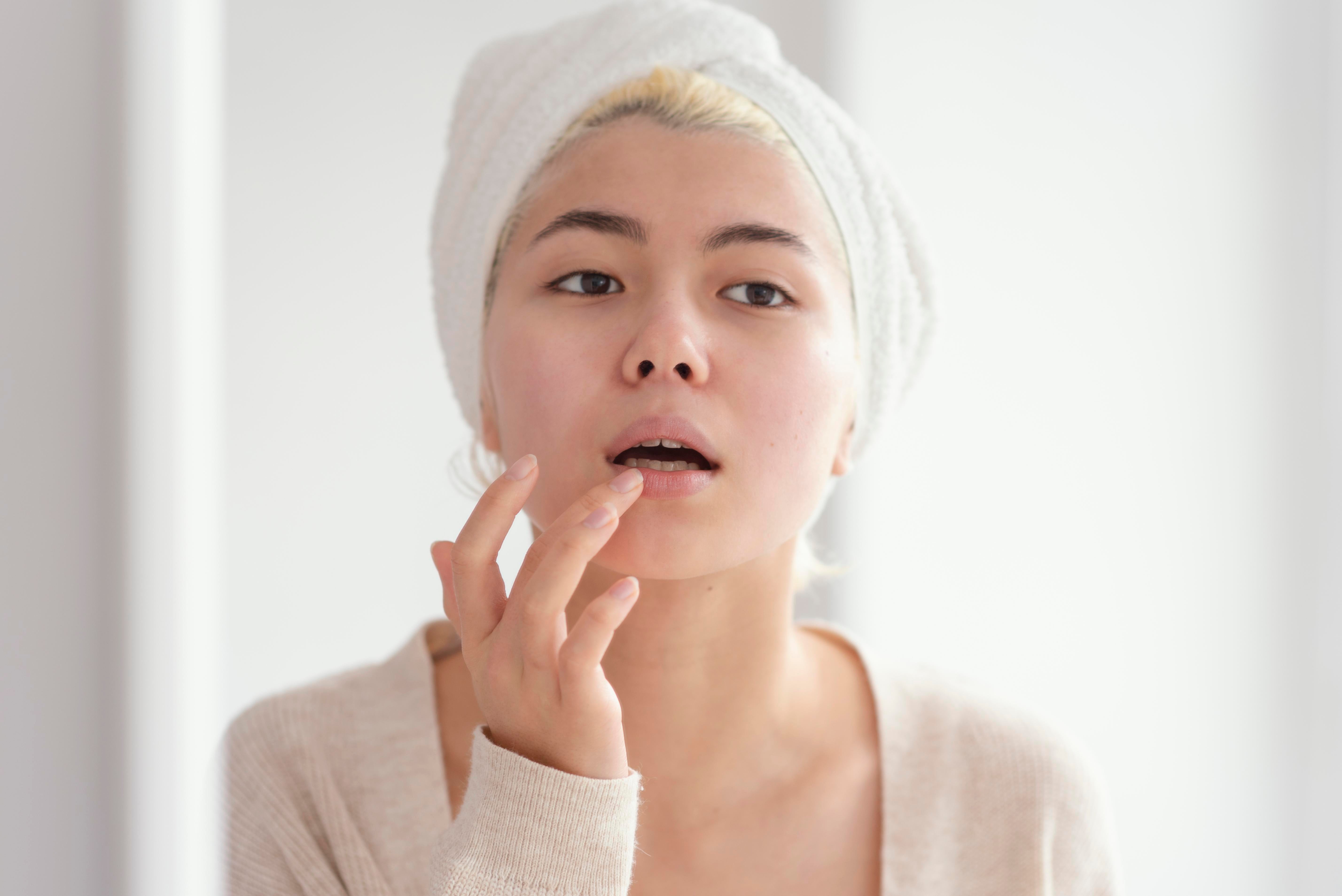 how to reduce lip pigmentation