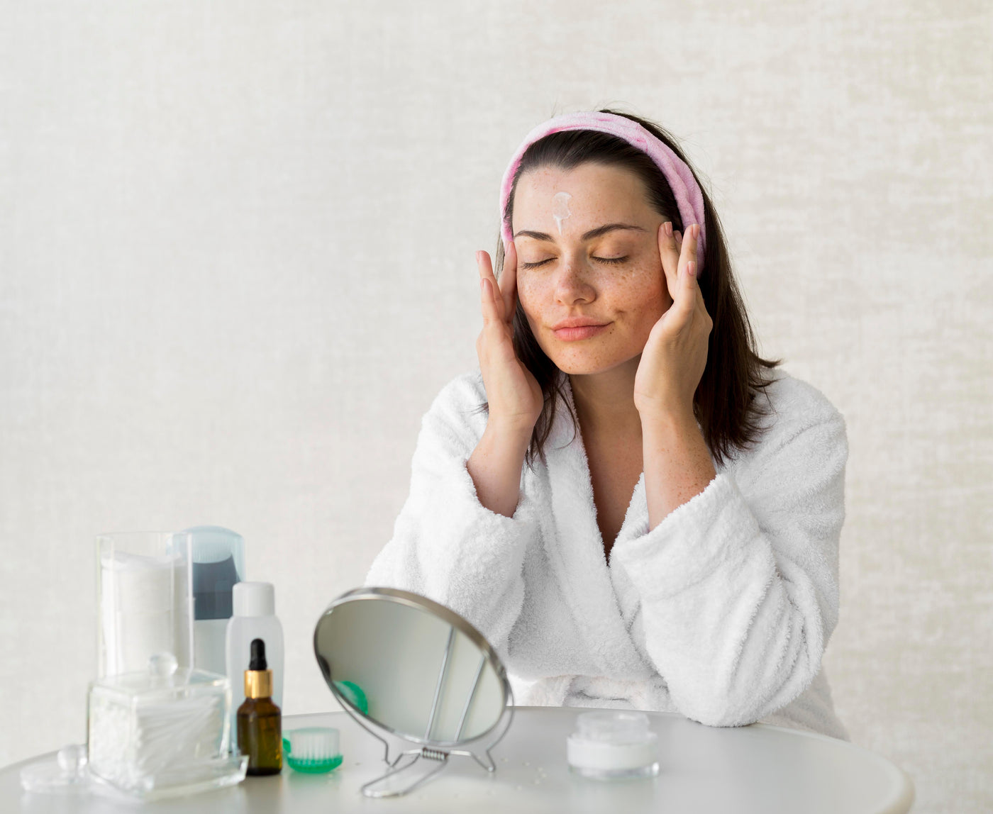 What Your Skin Is Trying to Tell You About Stress and Burnout